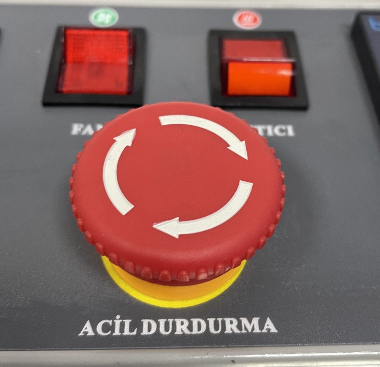 PACKTECH YATAY KONVEYÖRLÜ POŞET YAPIŞTIRMA MAKİNESİ | Ekonomik Model - 4